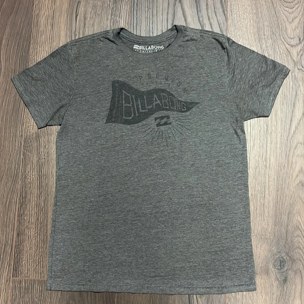 Billabong & Hurley bundle! Two tee shirt bundle - youth XL surf summer style